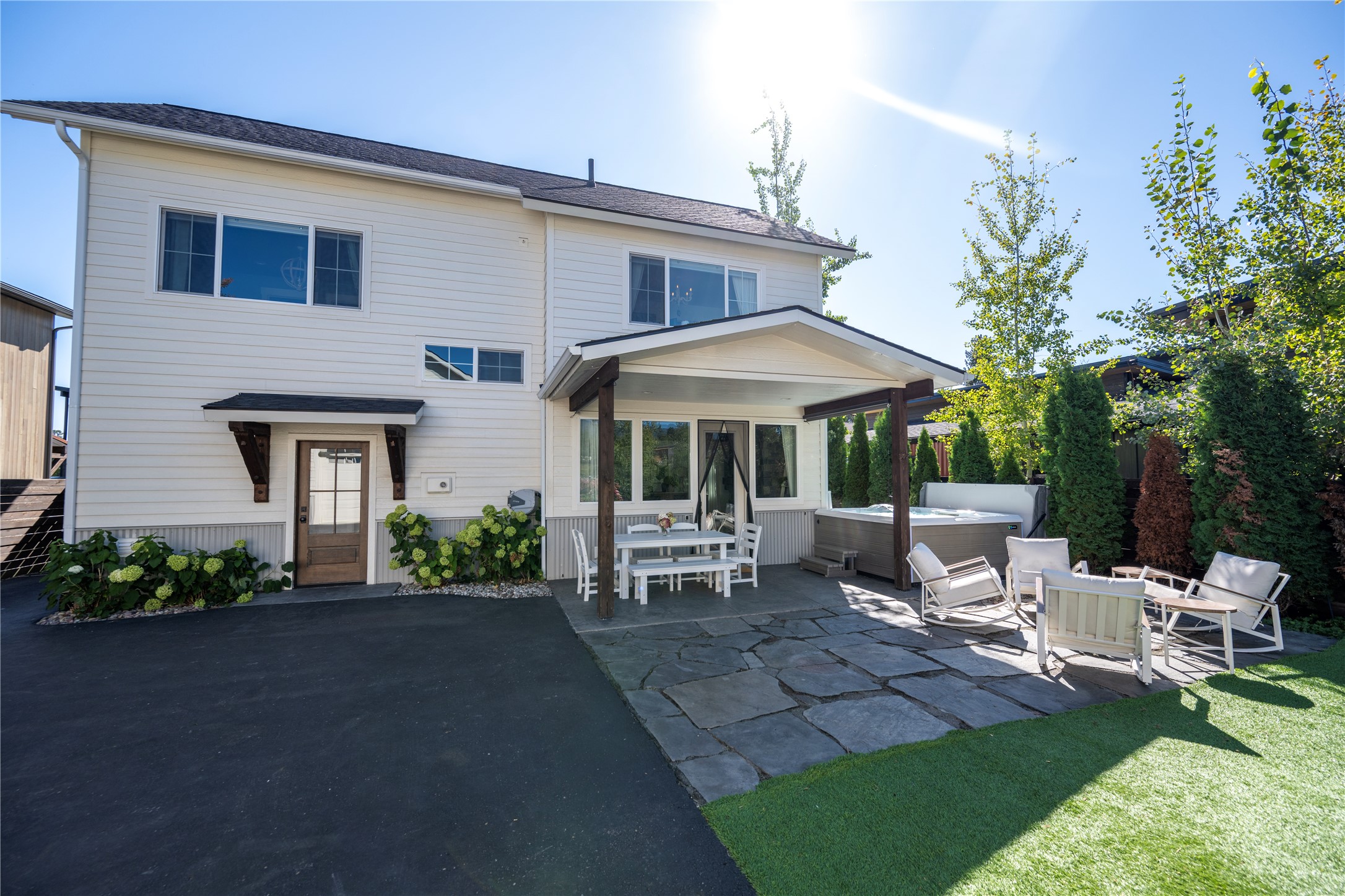 736 Cottonwood Court