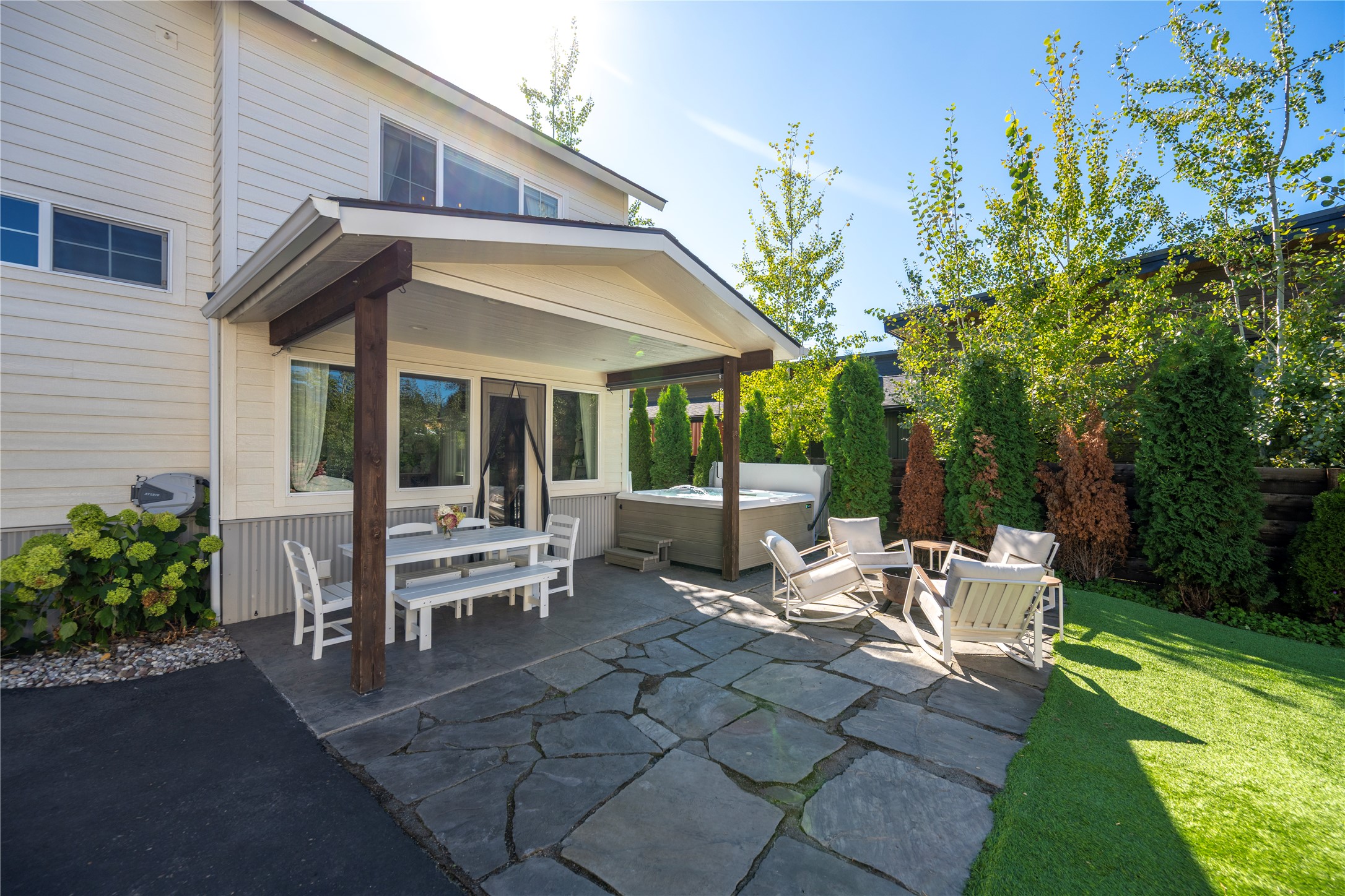 736 Cottonwood Court