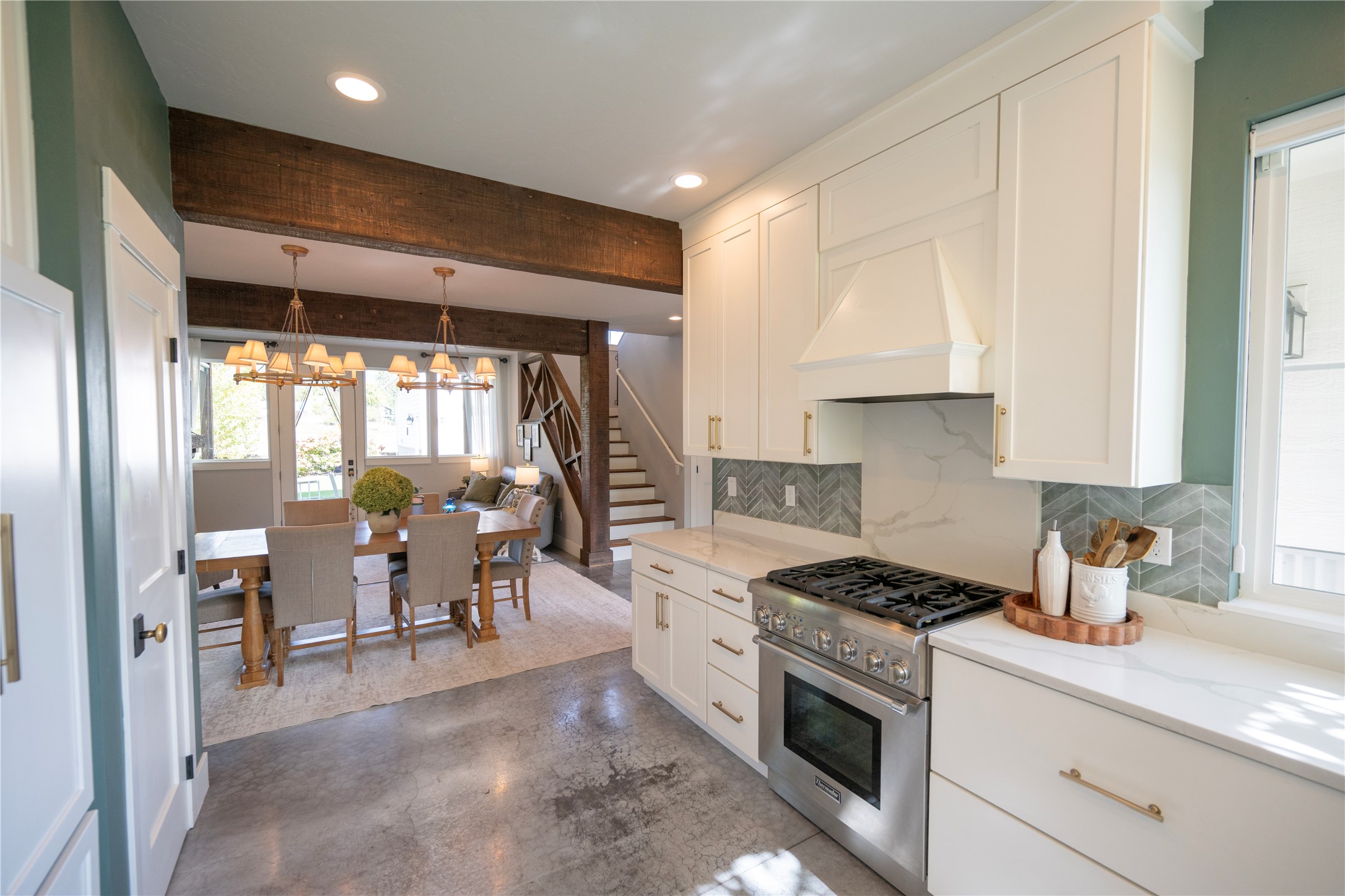 736 Cottonwood Court