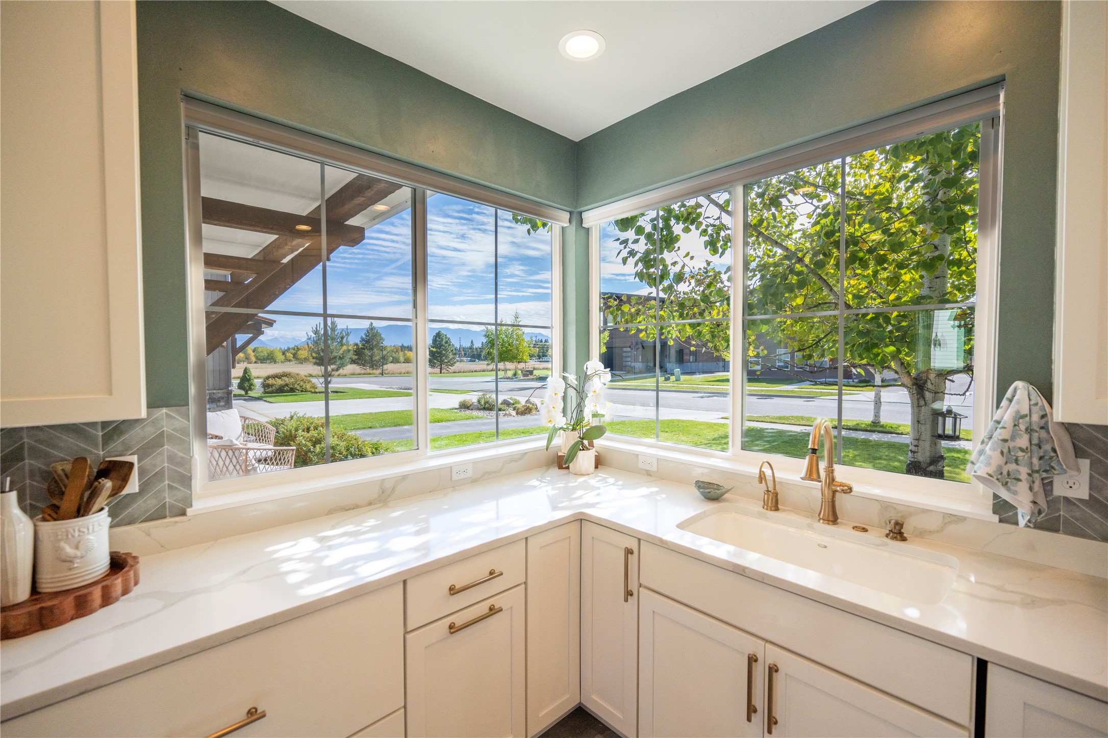 736 Cottonwood Court