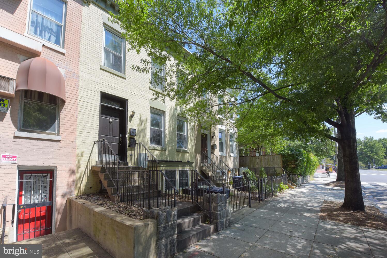1352 Pennsylvania Ave SE