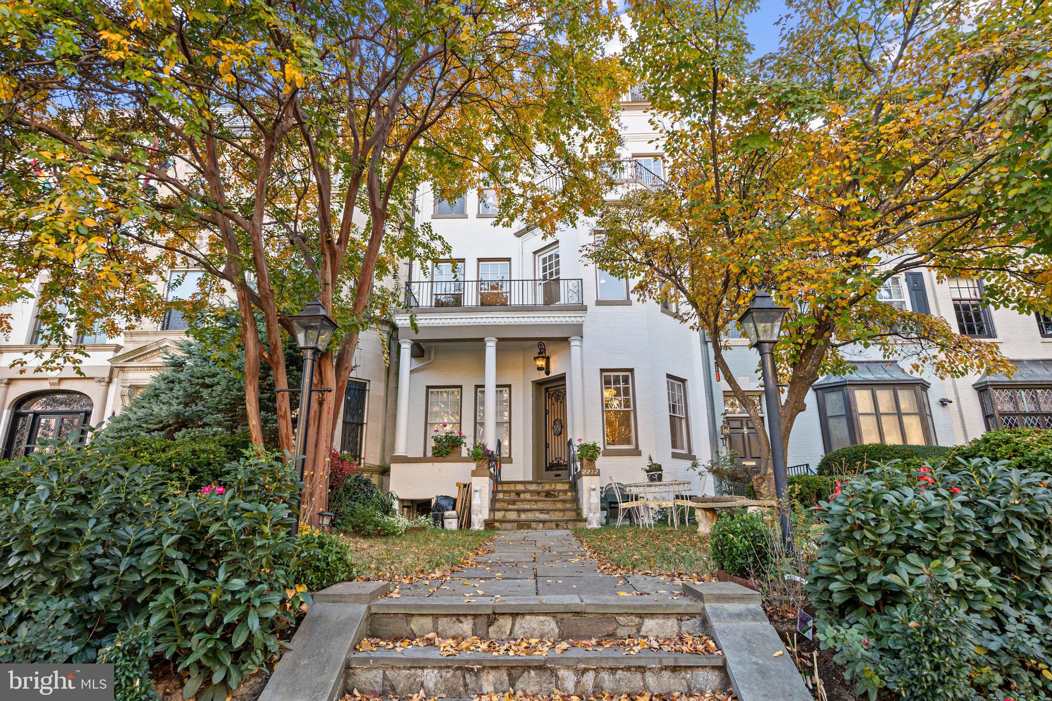 2212 MASSACHUSETTS AVE NW