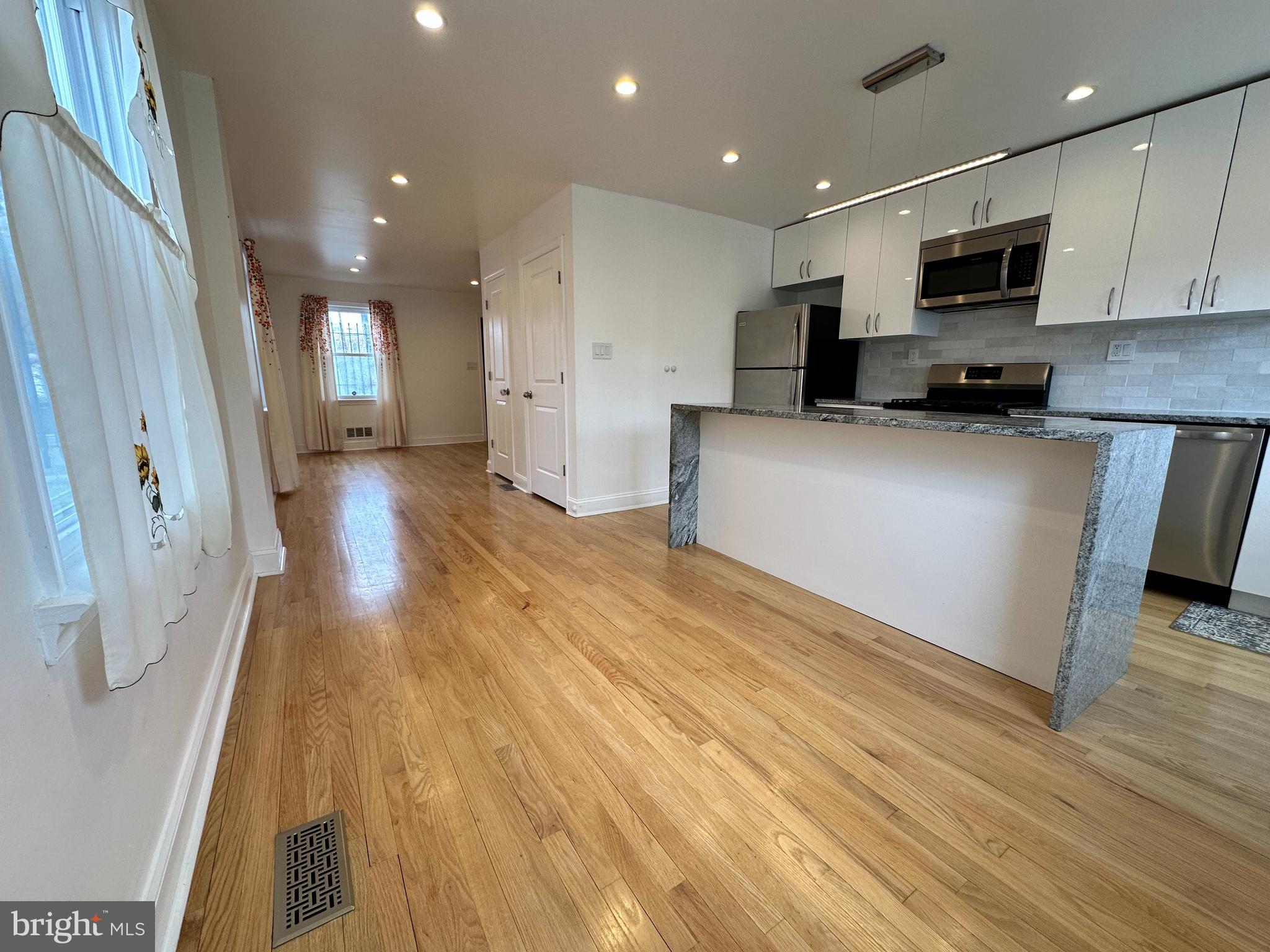 3357 Dubois Pl SE