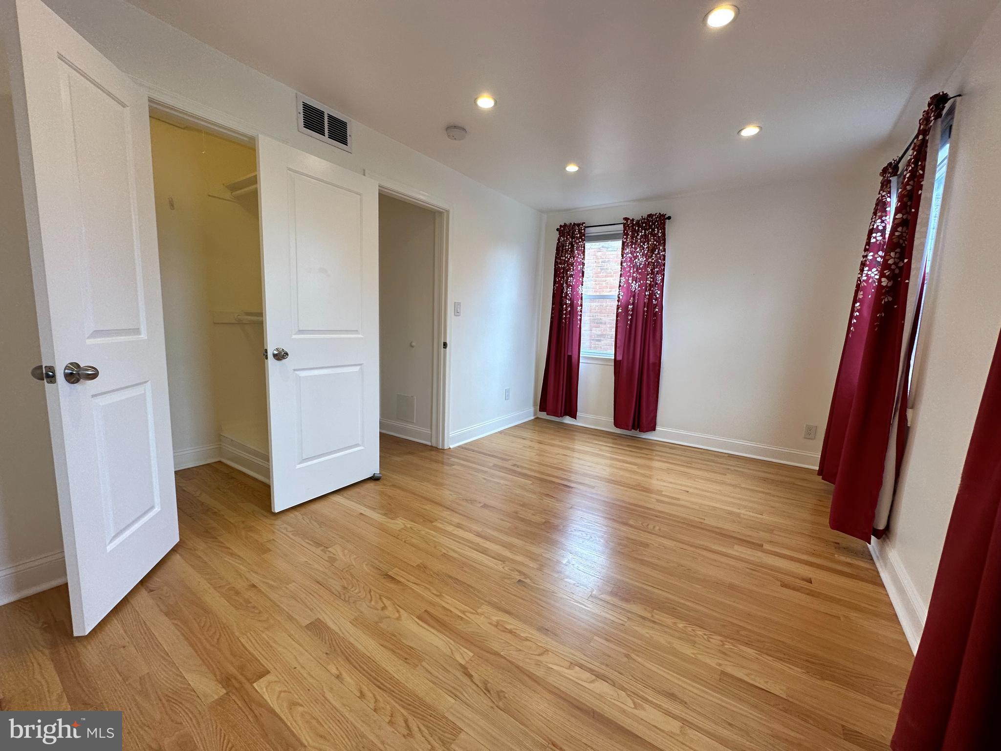 3357 Dubois Pl SE
