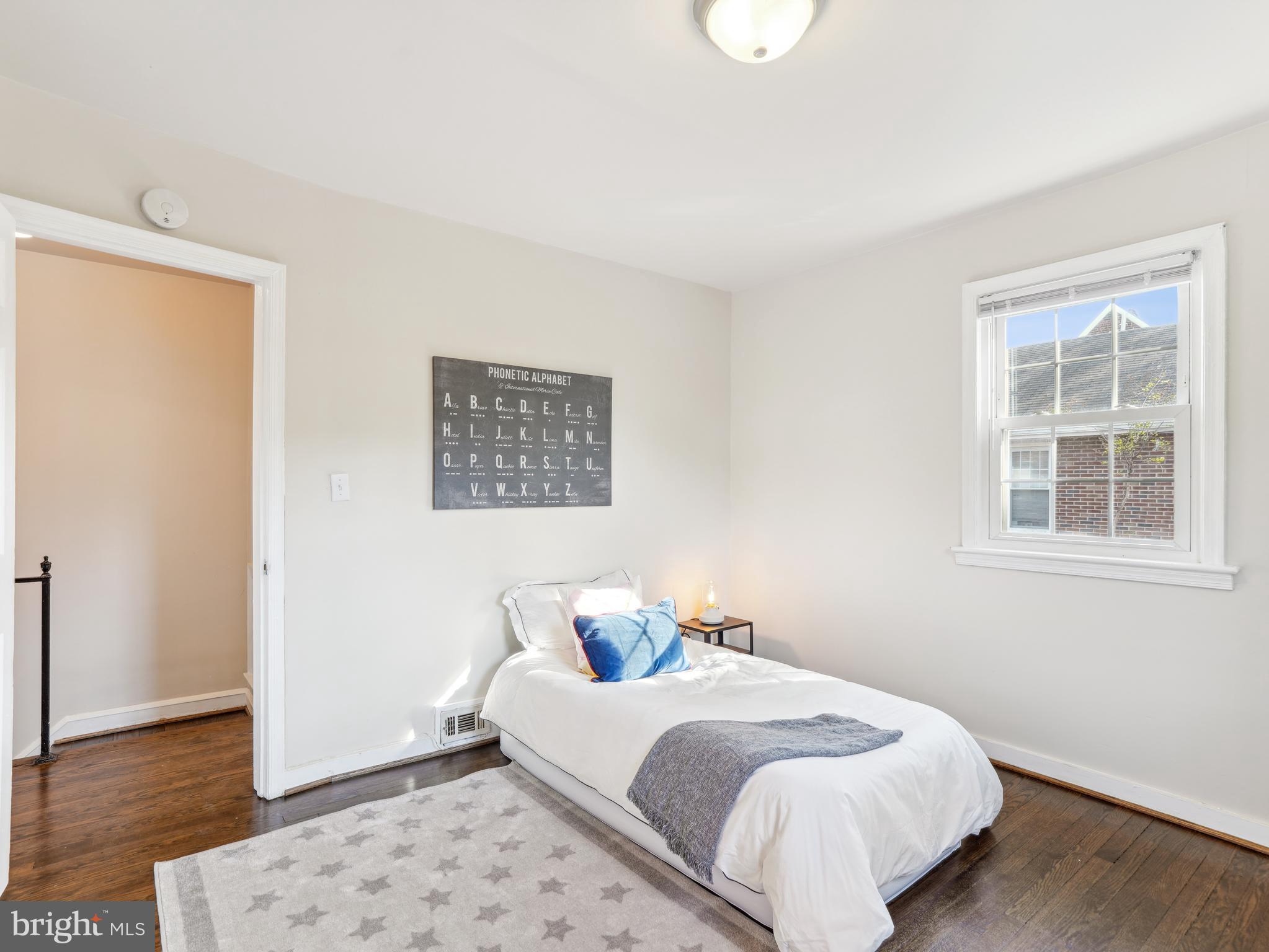 119 Trenton Pl SE
