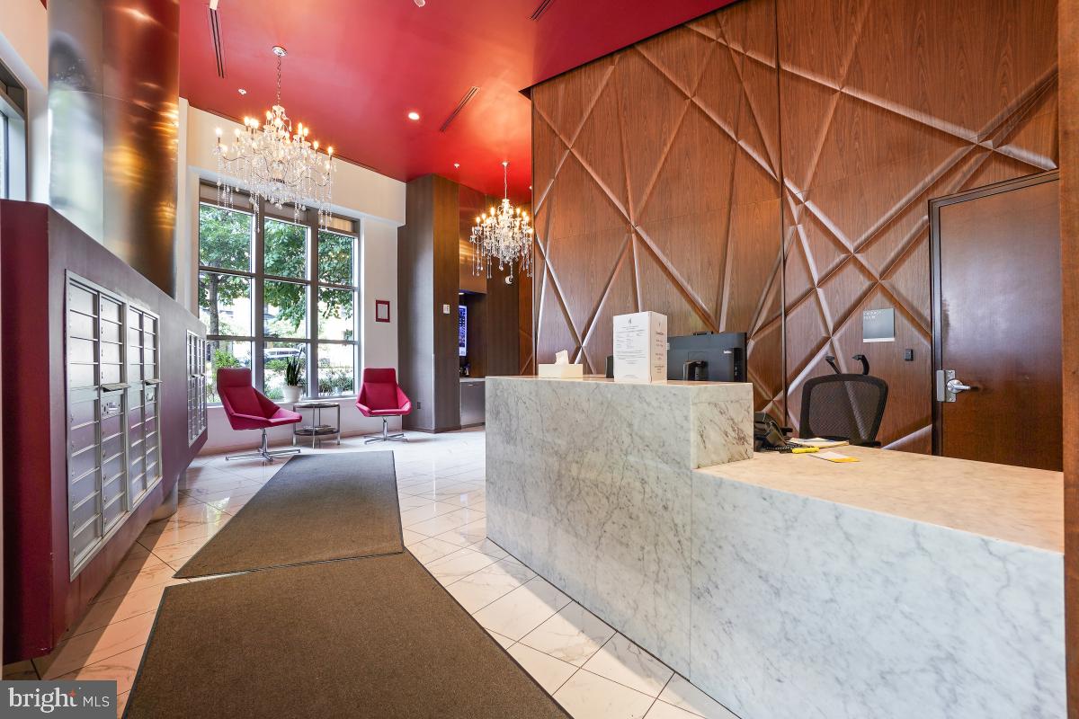 460 New York Ave NW #306