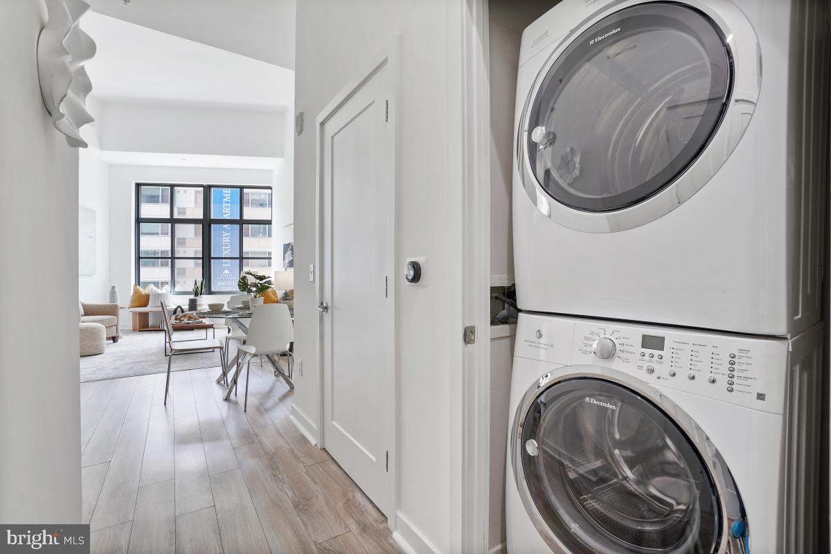 460 New York Ave NW #306