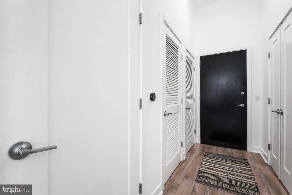 460 New York Ave NW #306