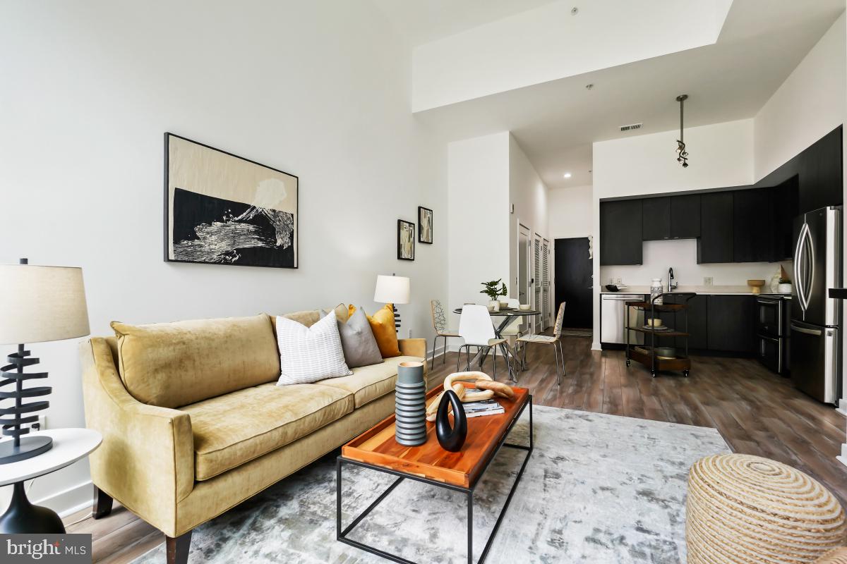 460 New York Ave NW #306