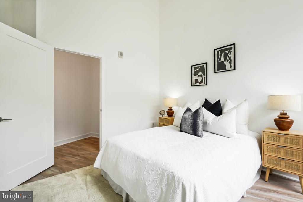 460 New York Ave NW #306