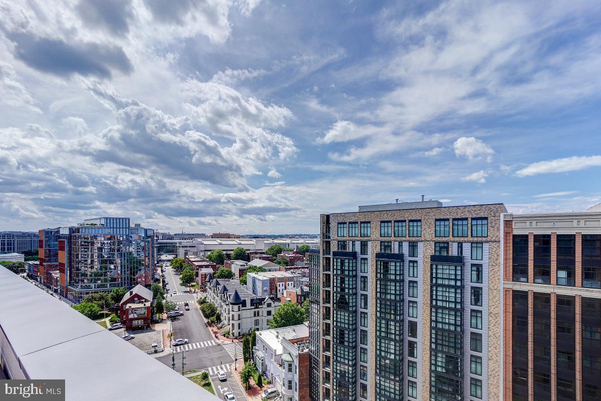 460 New York Ave NW #306