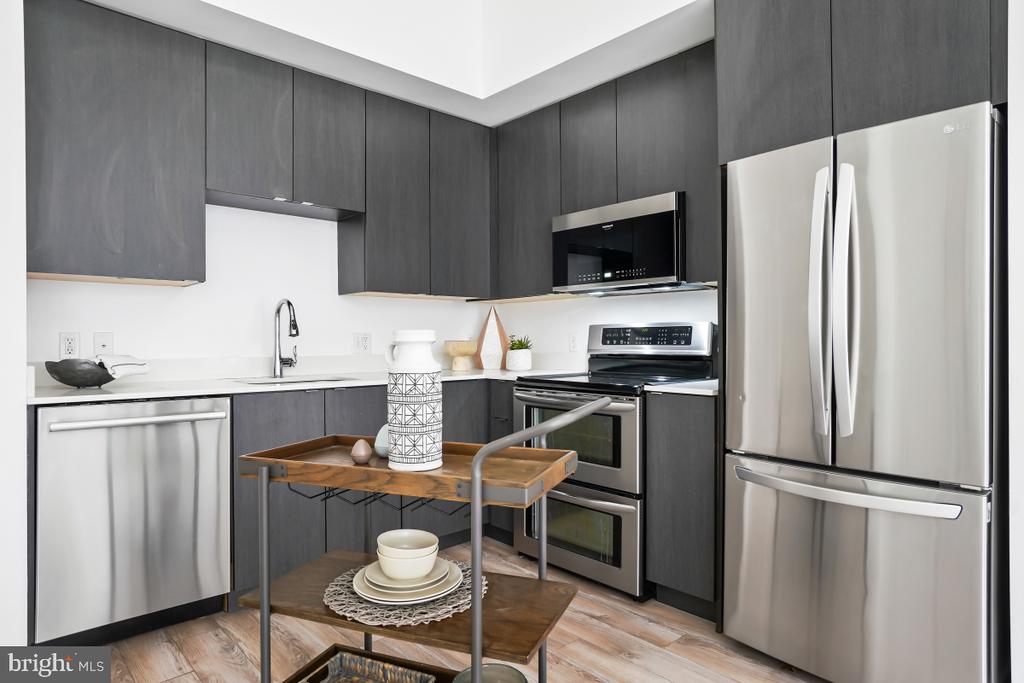 460 New York Ave NW #306