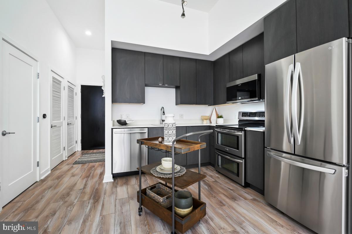 460 New York Ave NW #306
