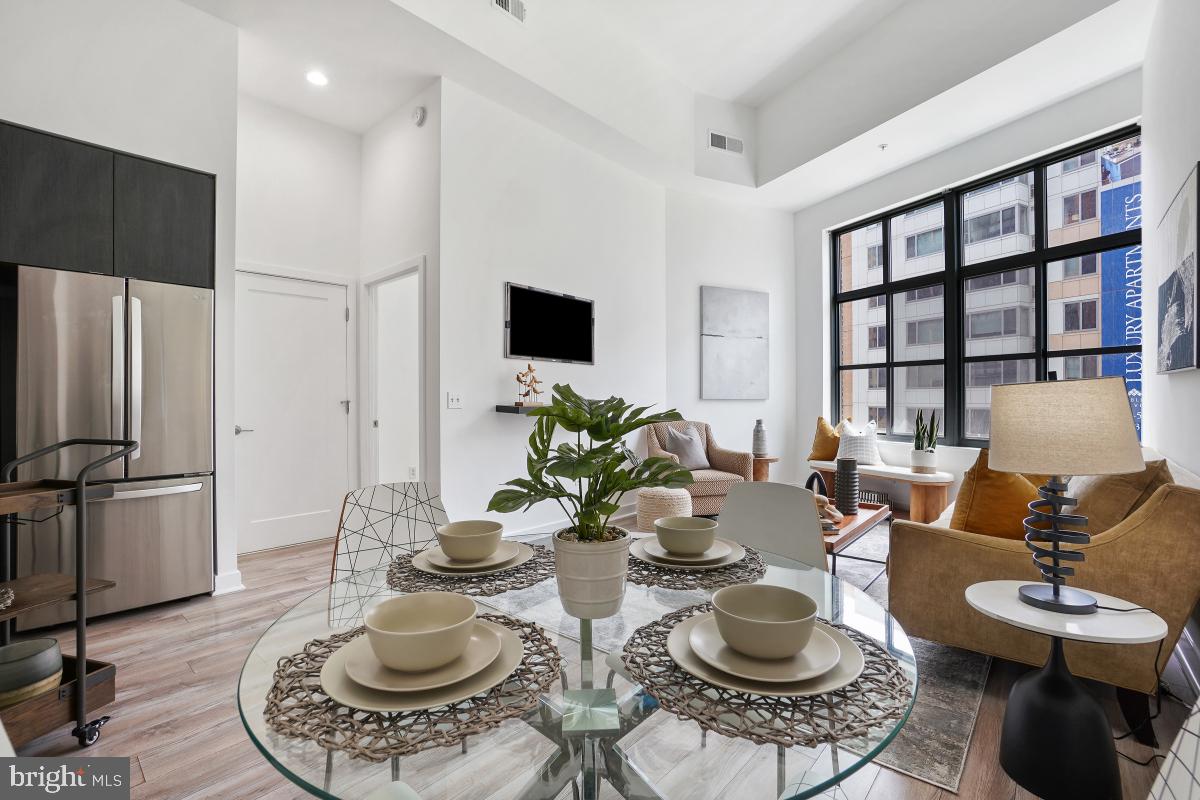 460 New York Ave NW #306