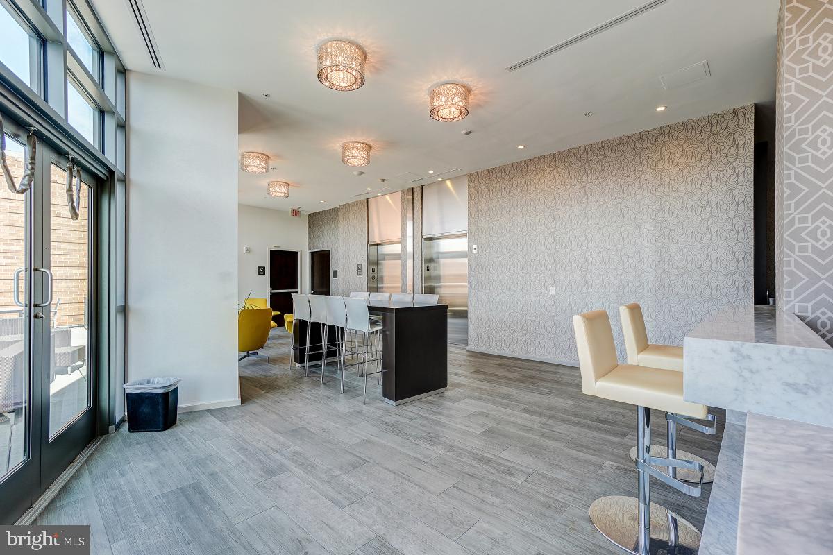 460 New York Ave NW #306