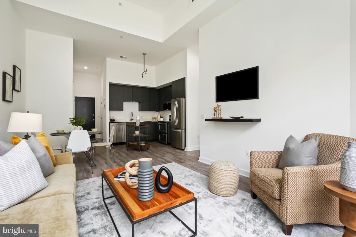 460 New York Ave NW #306
