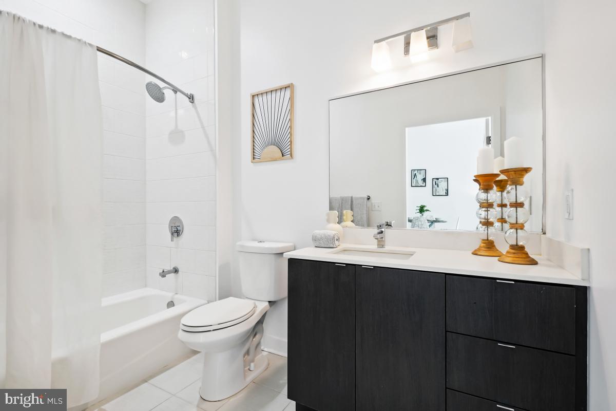 460 New York Ave NW #306