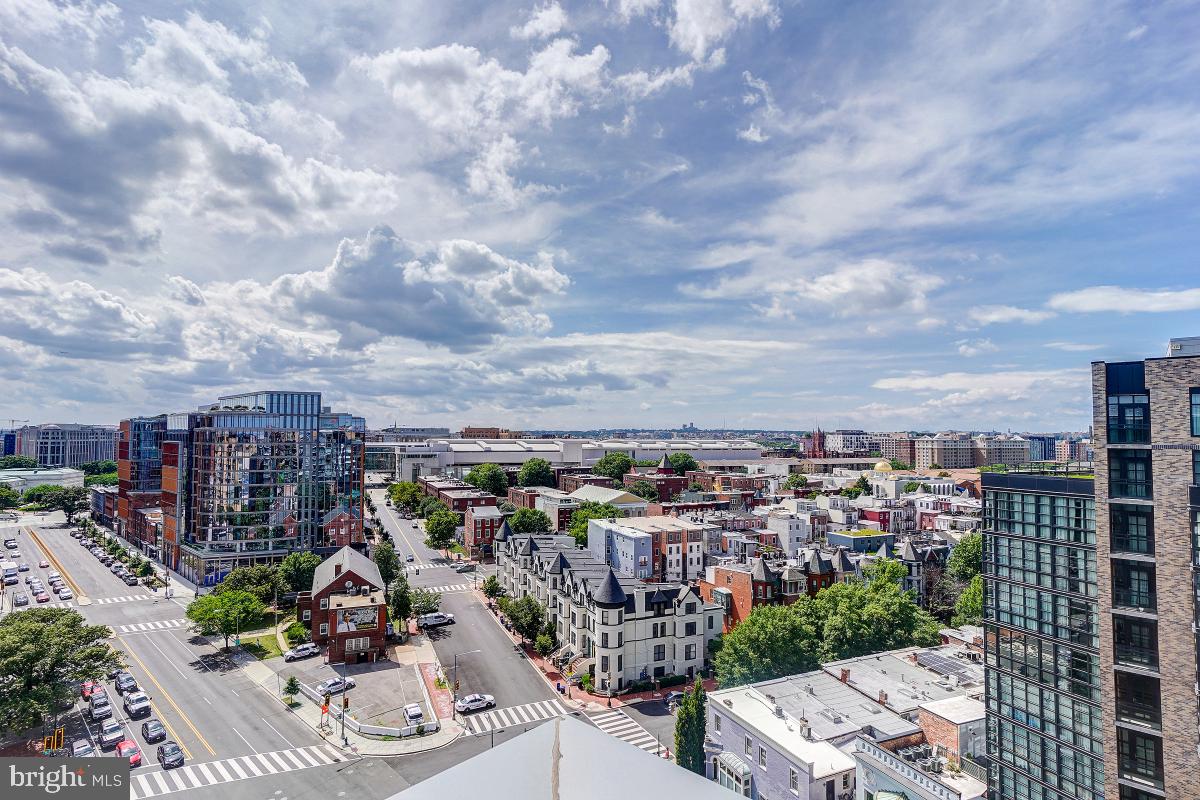 460 New York Ave NW #306