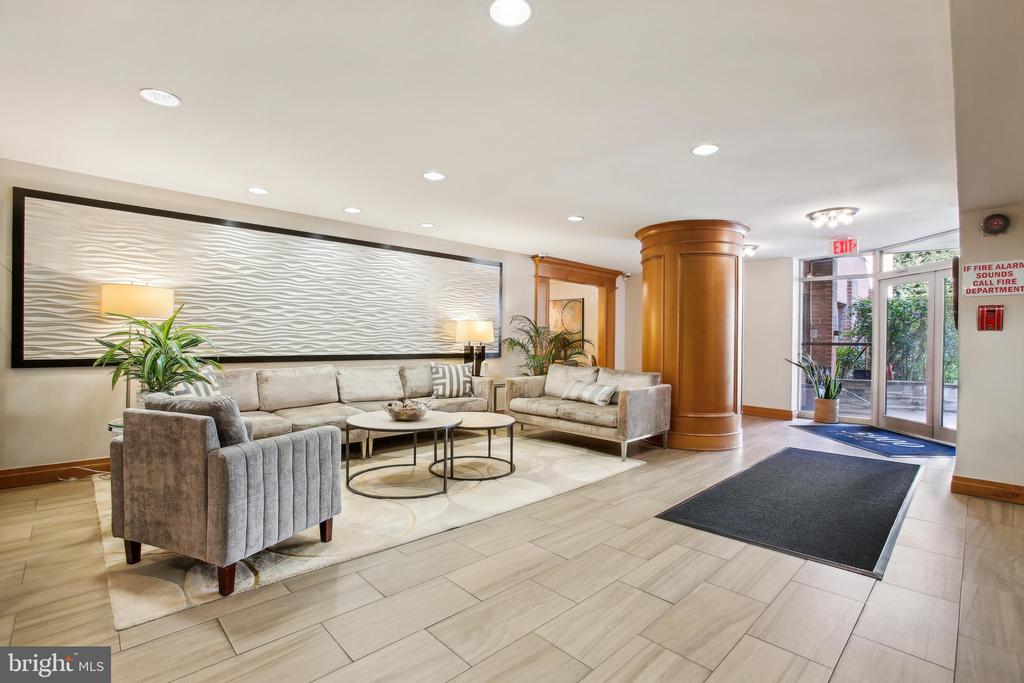 3900 Tunlaw Rd NW #420