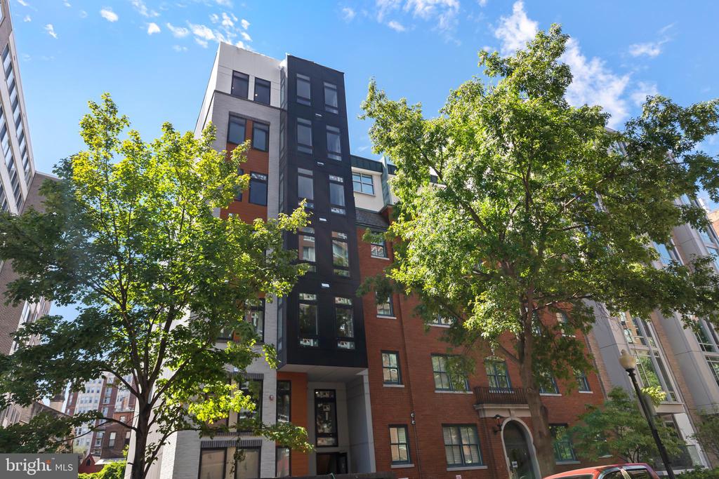 1208 M St NW #62