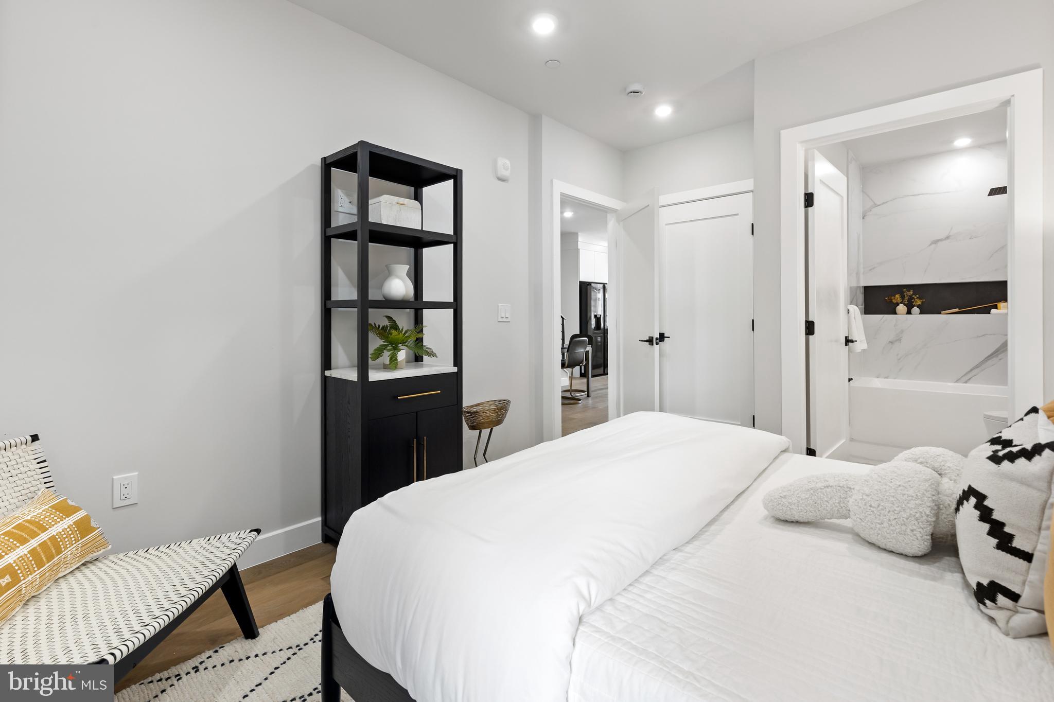 1208 M St NW #62