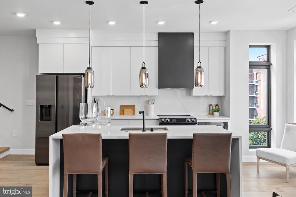 1208 M St NW #62