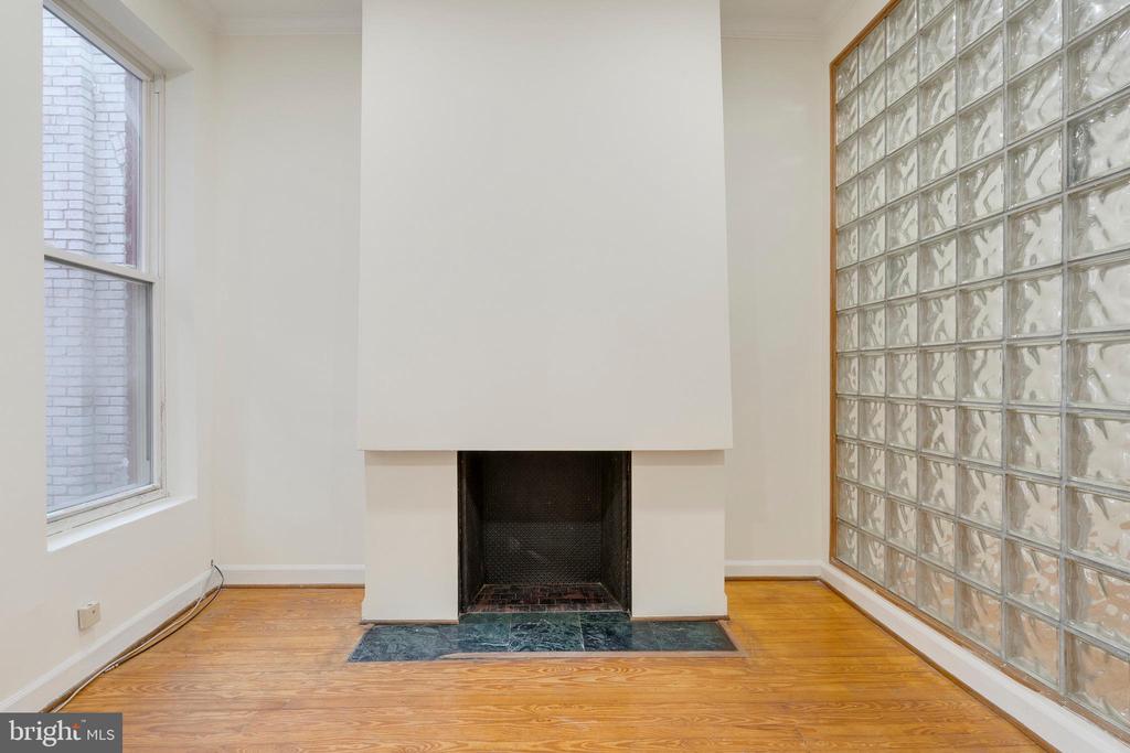 1230 Euclid St NW