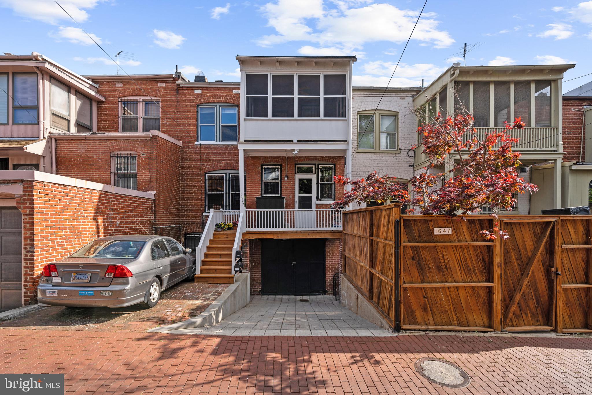 1645 HARVARD ST NW