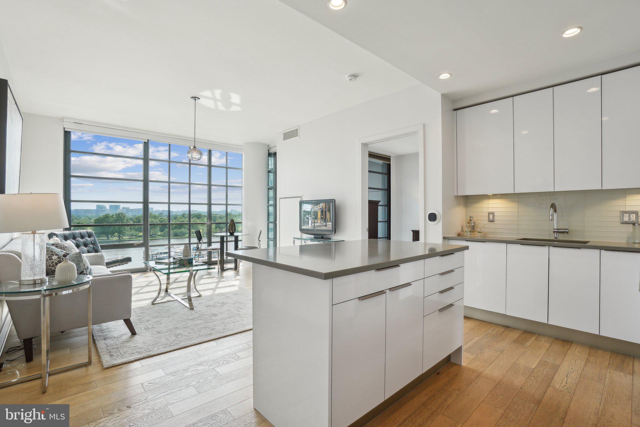 45 SUTTON SQUARE SW 602