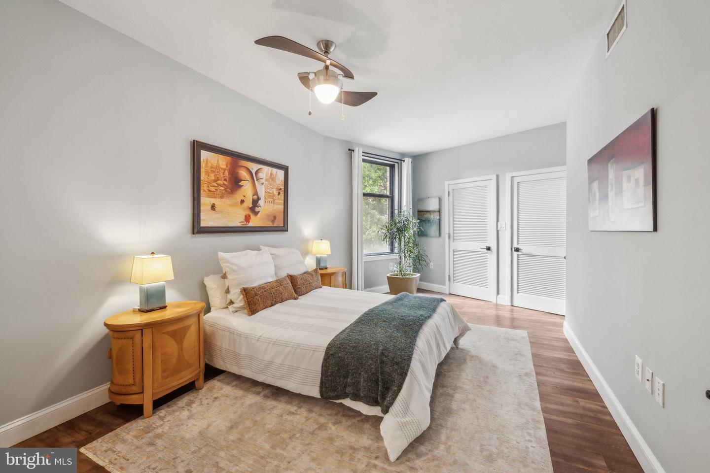 400 Massachusetts Ave NW #207