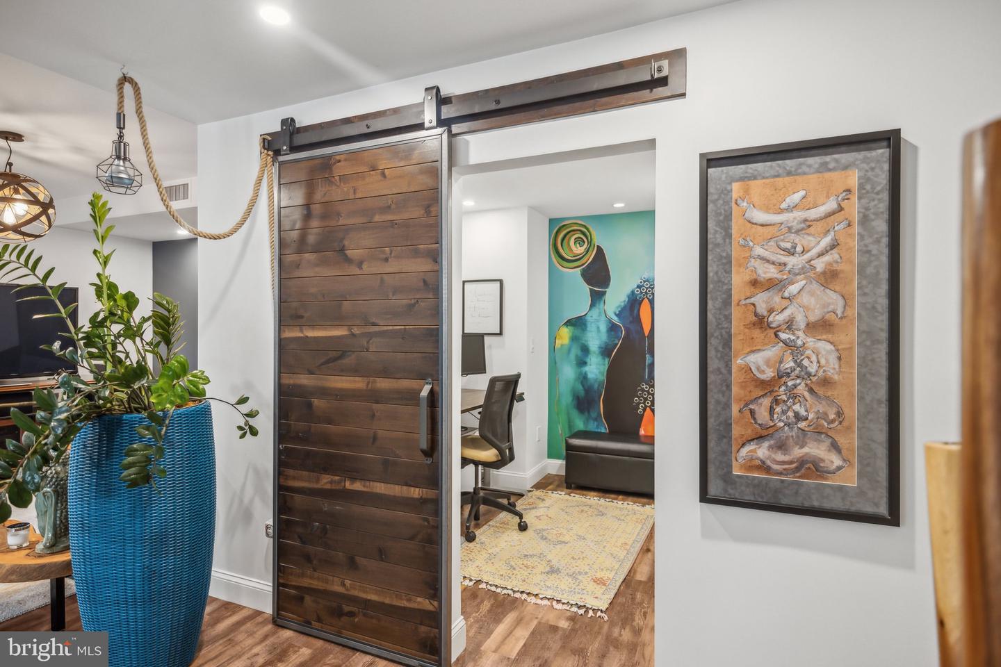 400 Massachusetts Ave NW #207
