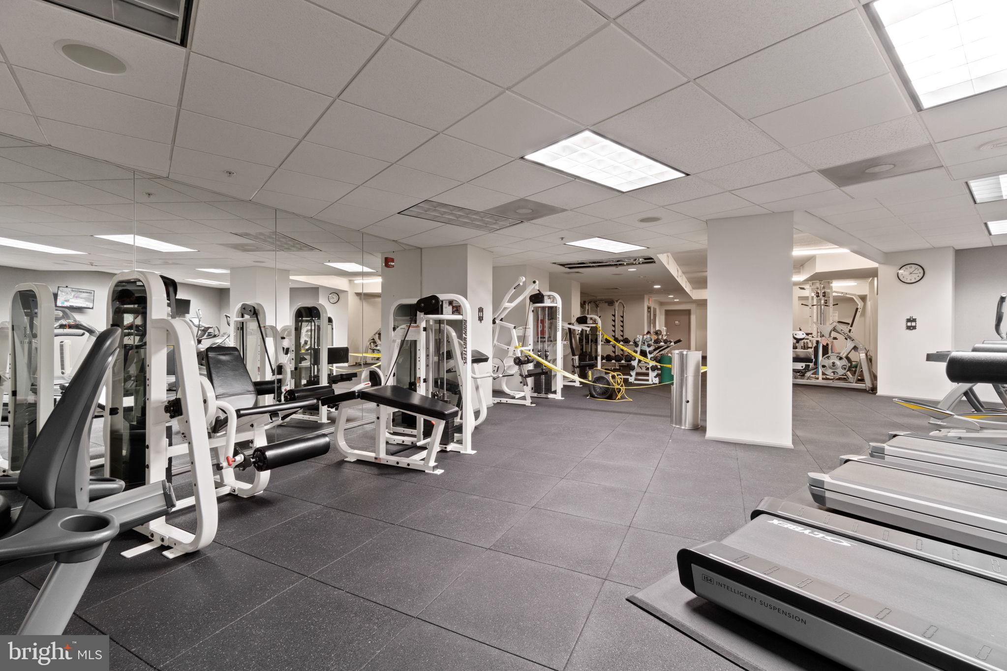 400 Massachusetts Ave NW #207