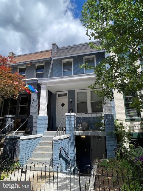 906 I STREET SE 2