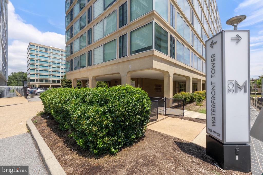 1101 3RD STREET SW 705