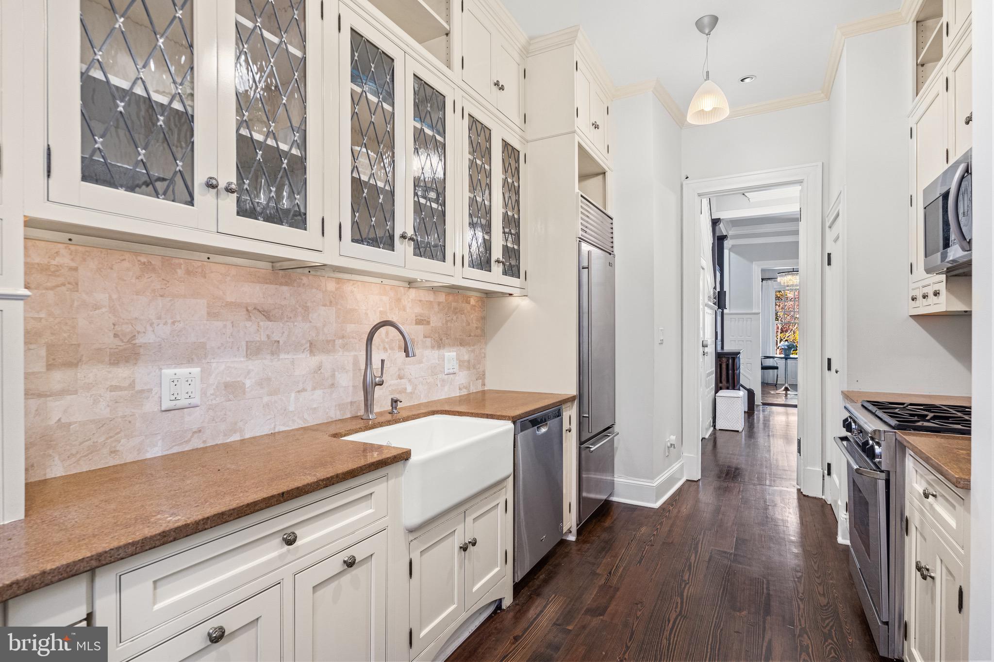 2212 MASSACHUSETTS AVE NW