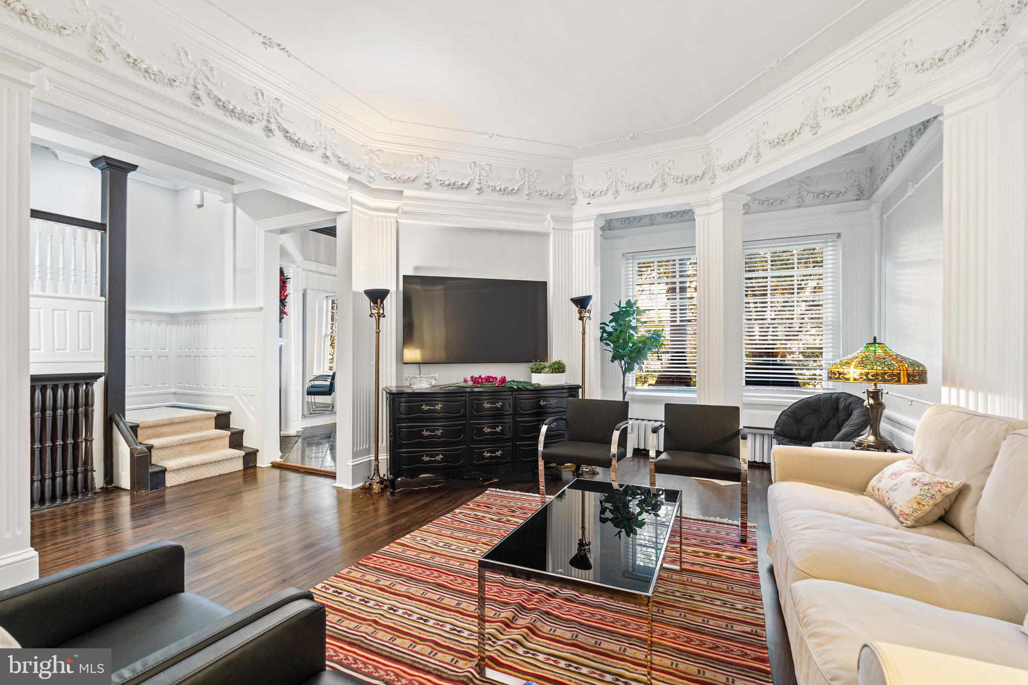 2212 MASSACHUSETTS AVE NW