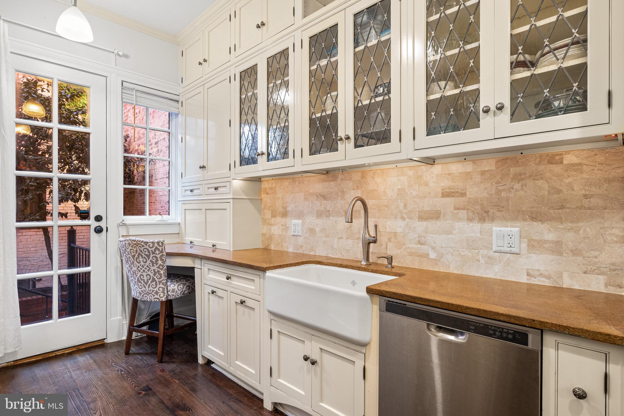 2212 MASSACHUSETTS AVE NW