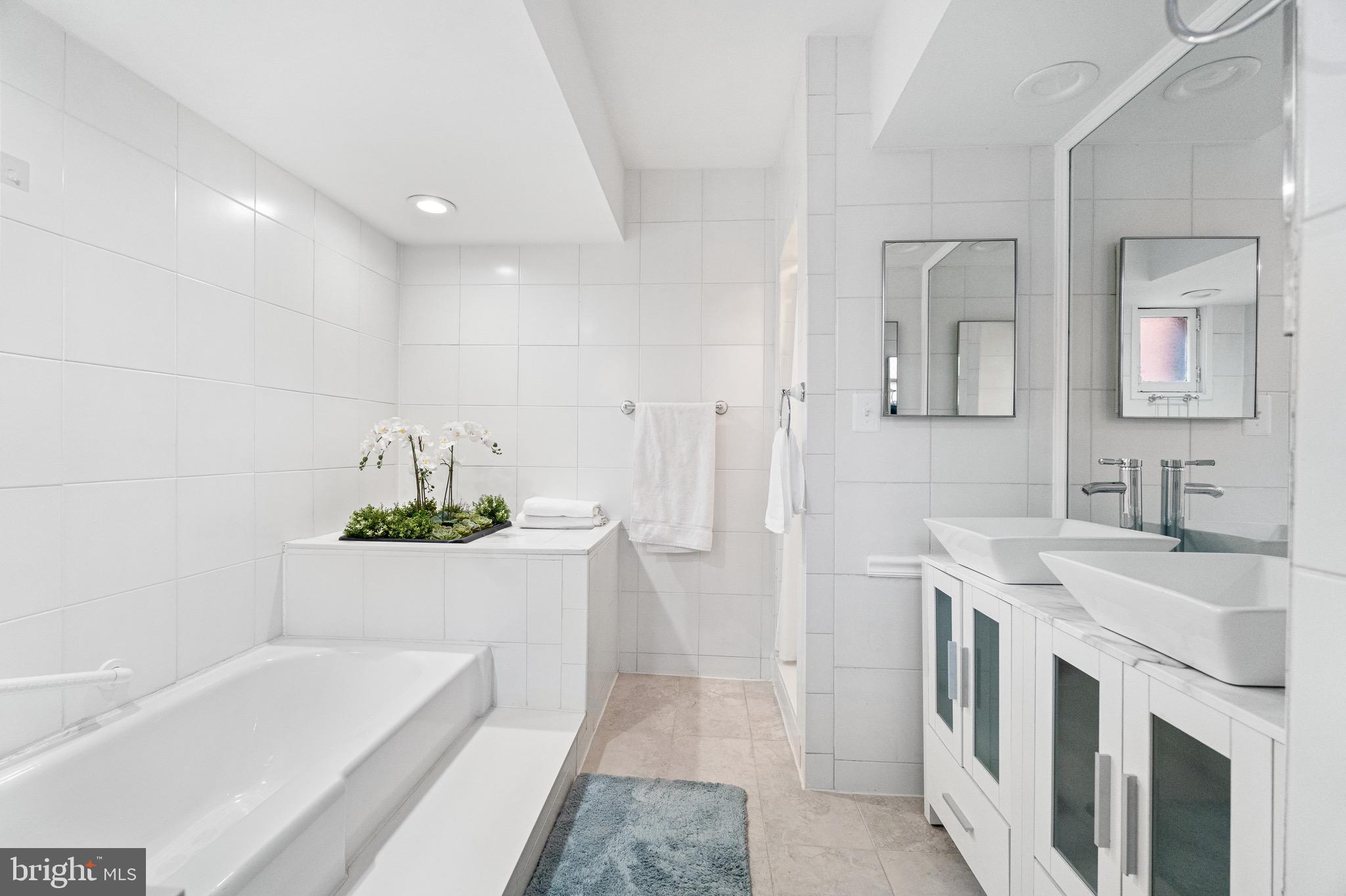 2212 MASSACHUSETTS AVE NW