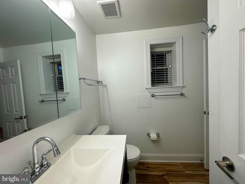 34 QUINCY PLACE NE