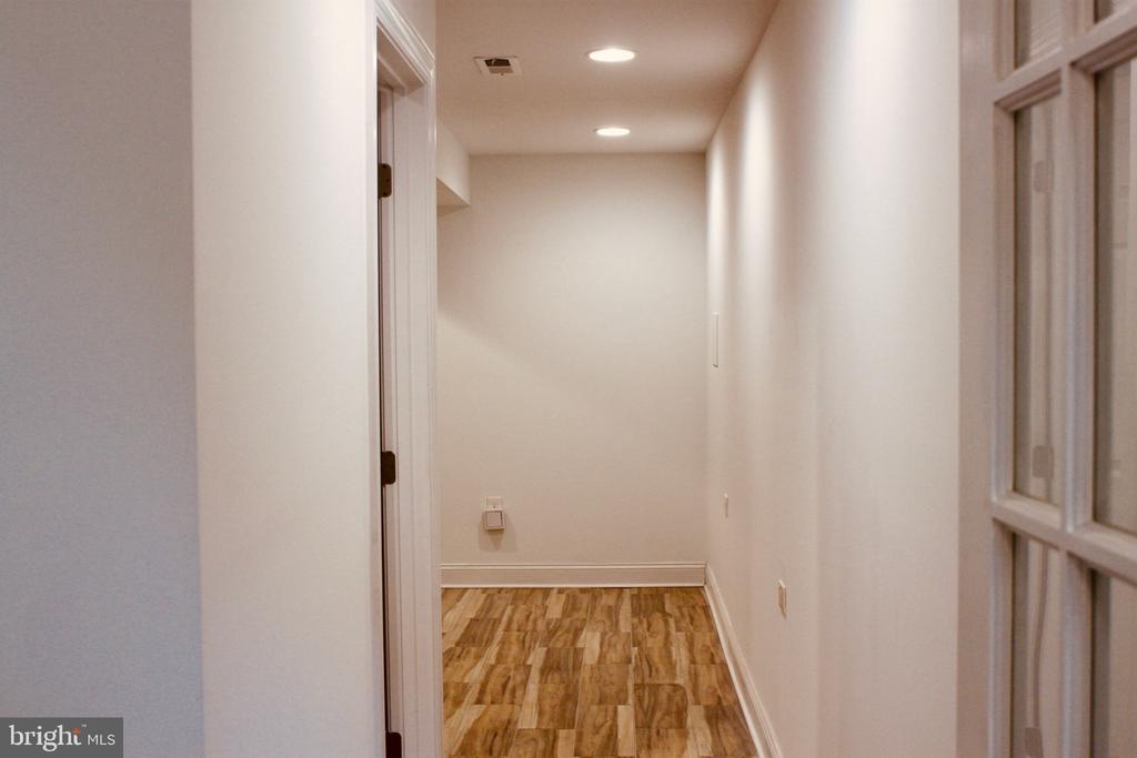 34 QUINCY PLACE NE