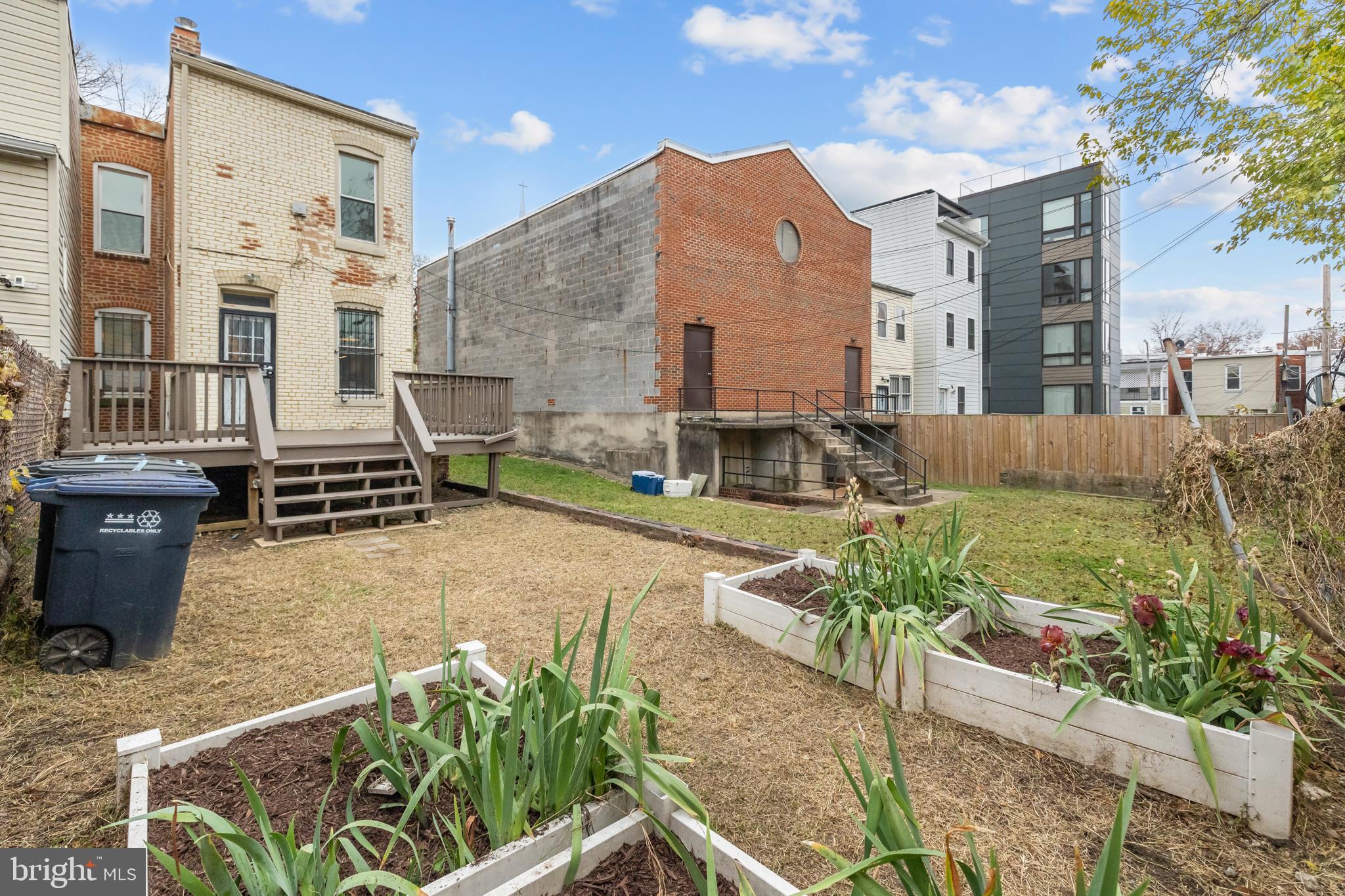 1126 MONTELLO AVENUE NE