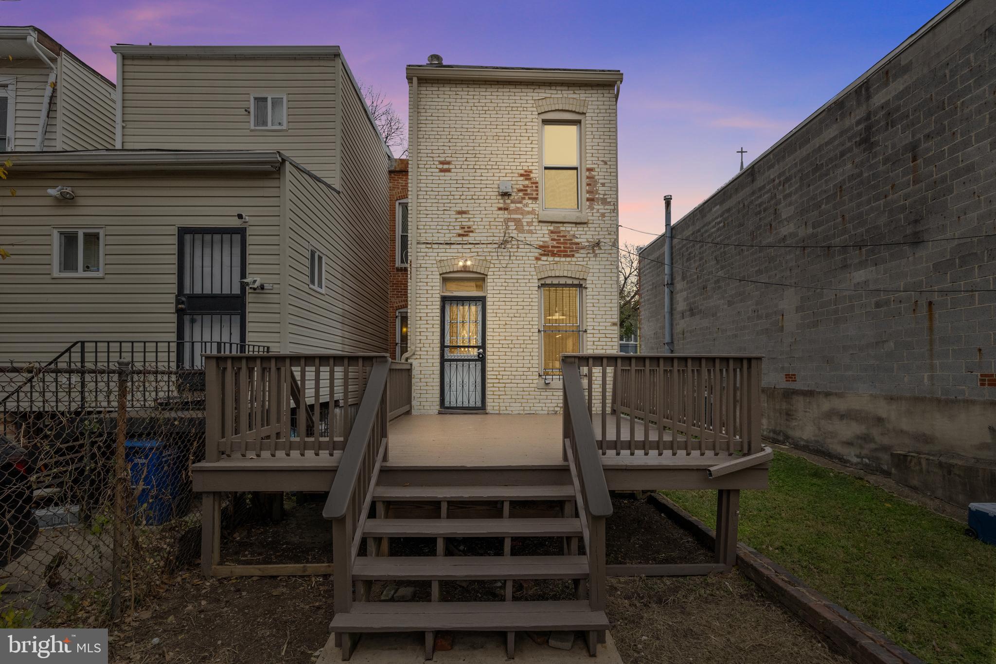 1126 MONTELLO AVENUE NE