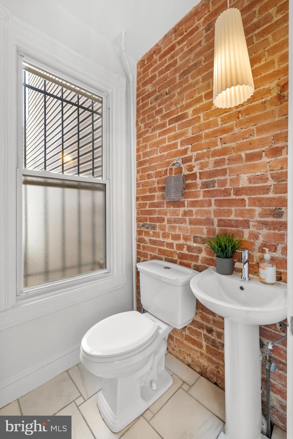 1126 MONTELLO AVENUE NE