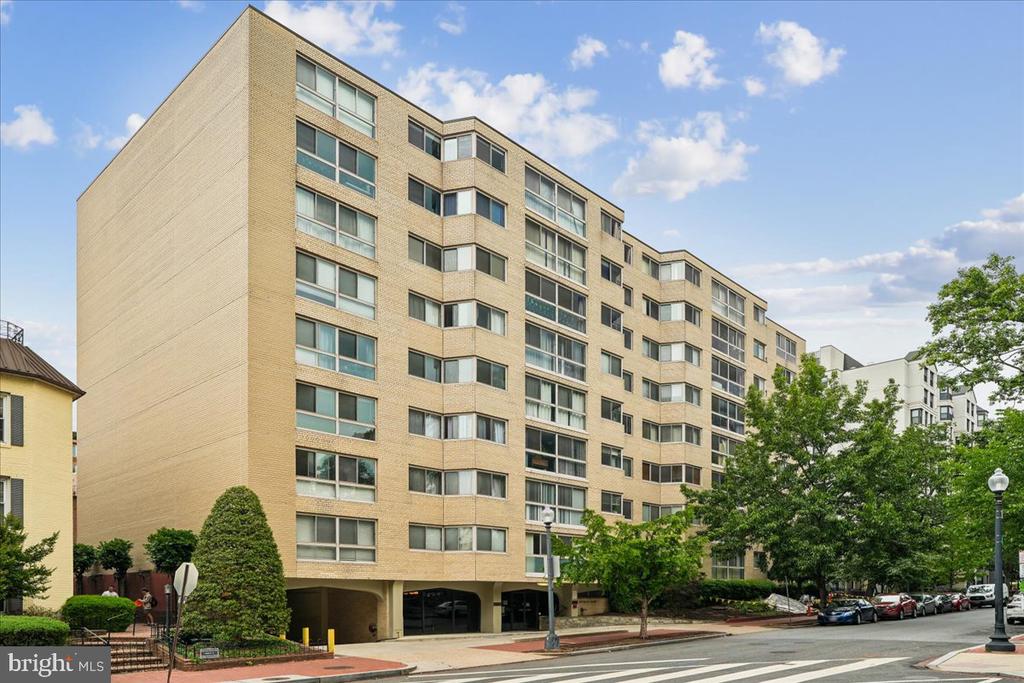 922 24TH STREET NW 415