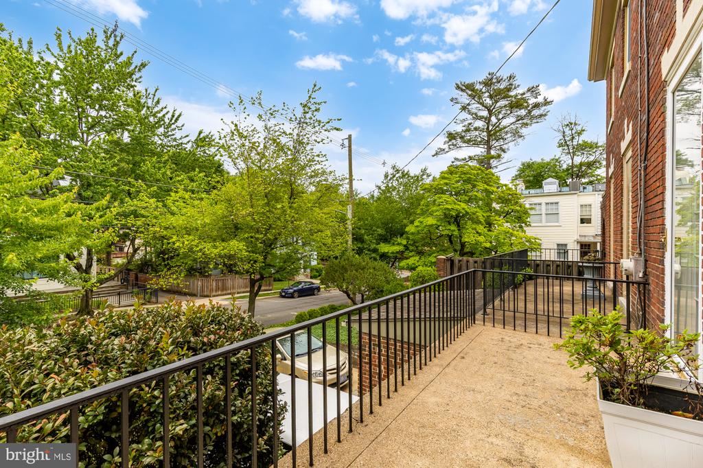 3414 PORTER STREET NW