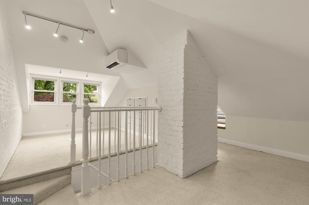 3414 PORTER STREET NW