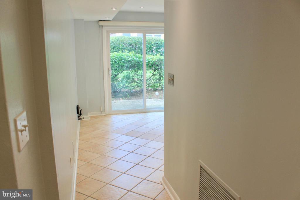 46 G STREET SW Unit: B