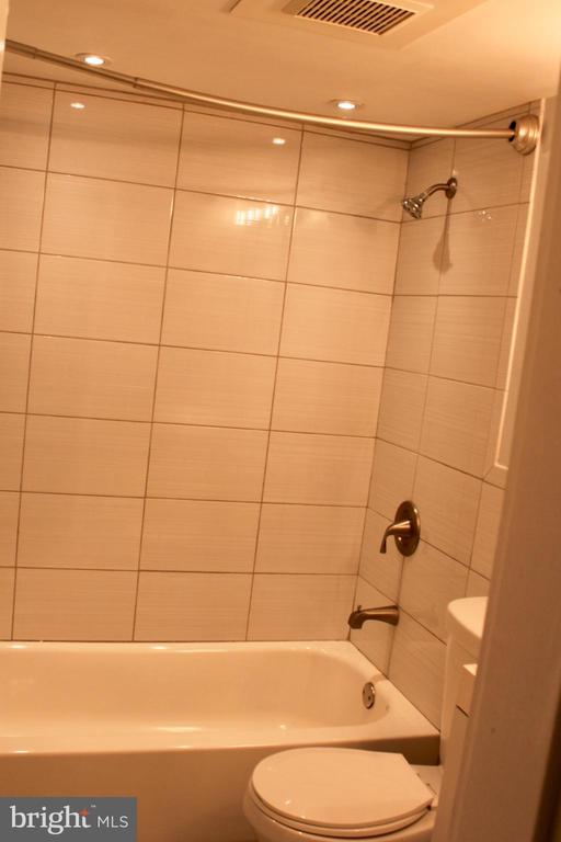 46 G STREET SW Unit: B