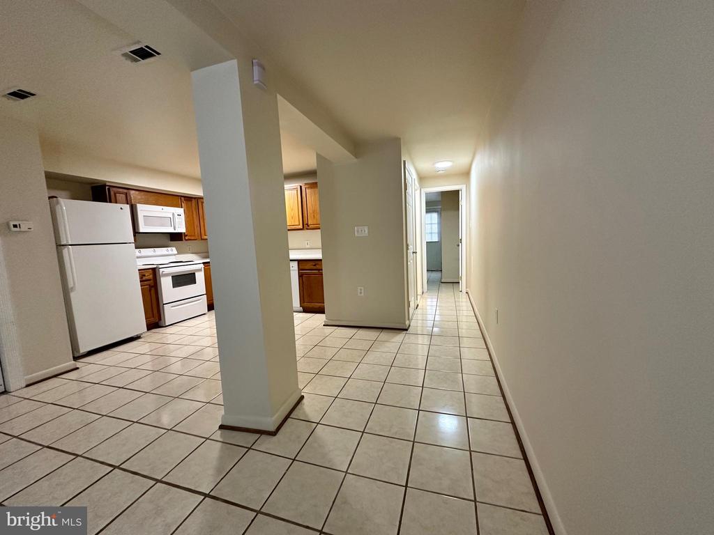 204 16TH STREET SE Unit: B