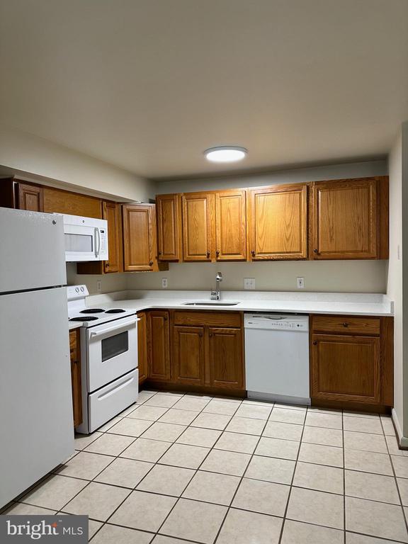 204 16TH STREET SE Unit: B